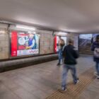 Кристалайт на станции метро 