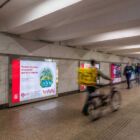 Кристалайт на станции метро 