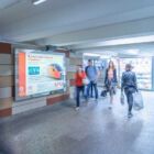 Кристалайт на станции метро 