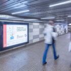 Кристалайт на станции метро 