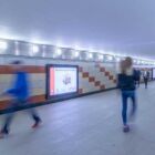 Кристалайт на станции метро 