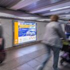 Кристалайт на станции метро 