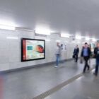 Кристалайт на станции метро 