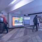 Кристалайт на станции метро 