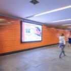 Кристалайт на станции метро 