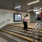 Кристалайт на станции метро 