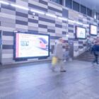 Кристалайт на станции метро 