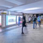 Кристалайт на станции метро 