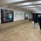 Кристалайт на станции метро 