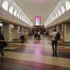 Кристалайт на станции метро 