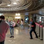 Кристалайт на станции метро 