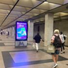 Кристалайт на станции метро 