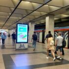 Кристалайт на станции метро 