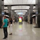 Кристалайт на станции метро 