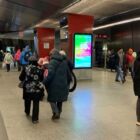 Кристалайт на станции метро 