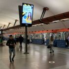 Кристалайт на станции метро 