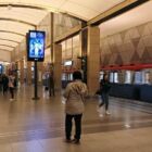 Кристалайт на станции метро 