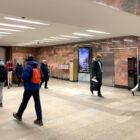 Кристалайт на станции метро 