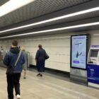Кристалайт на станции метро 