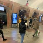 Кристалайт на станции метро 