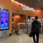 Кристалайт на станции метро 