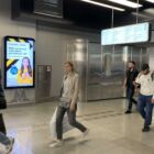 Кристалайт на станции метро 