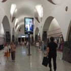 Кристалайт на станции метро 