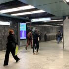 Кристалайт на станции метро 