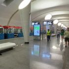 Кристалайт на станции метро 