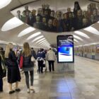 Кристалайт на станции метро 