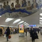 Кристалайт на станции метро 