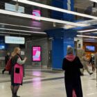 Кристалайт на станции метро 