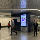 Кристалайт на станции метро 