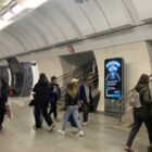 Кристалайт на станции метро 