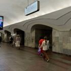 Кристалайт на станции метро 