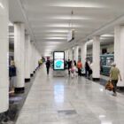 Кристалайт на станции метро 