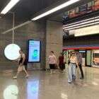 Кристалайт на станции метро 