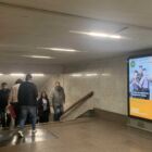 Кристалайт на станции метро 