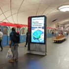 Кристалайт на станции метро 