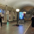 Кристалайт на станции метро 