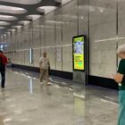 Кристалайт на станции метро 