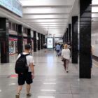 Кристалайт на станции метро 