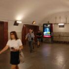 Кристалайт на станции метро 