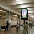 Кристалайт на станции метро 