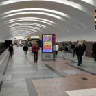 Кристалайт на станции метро 