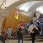 Кристалайт на станции метро 