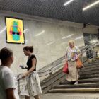 Кристалайт на станции метро 