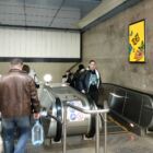 Кристалайт на станции метро 