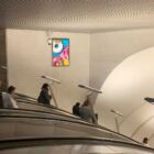 Кристалайт на станции метро 