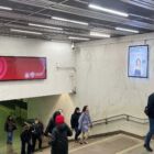 Кристалайт на станции метро 